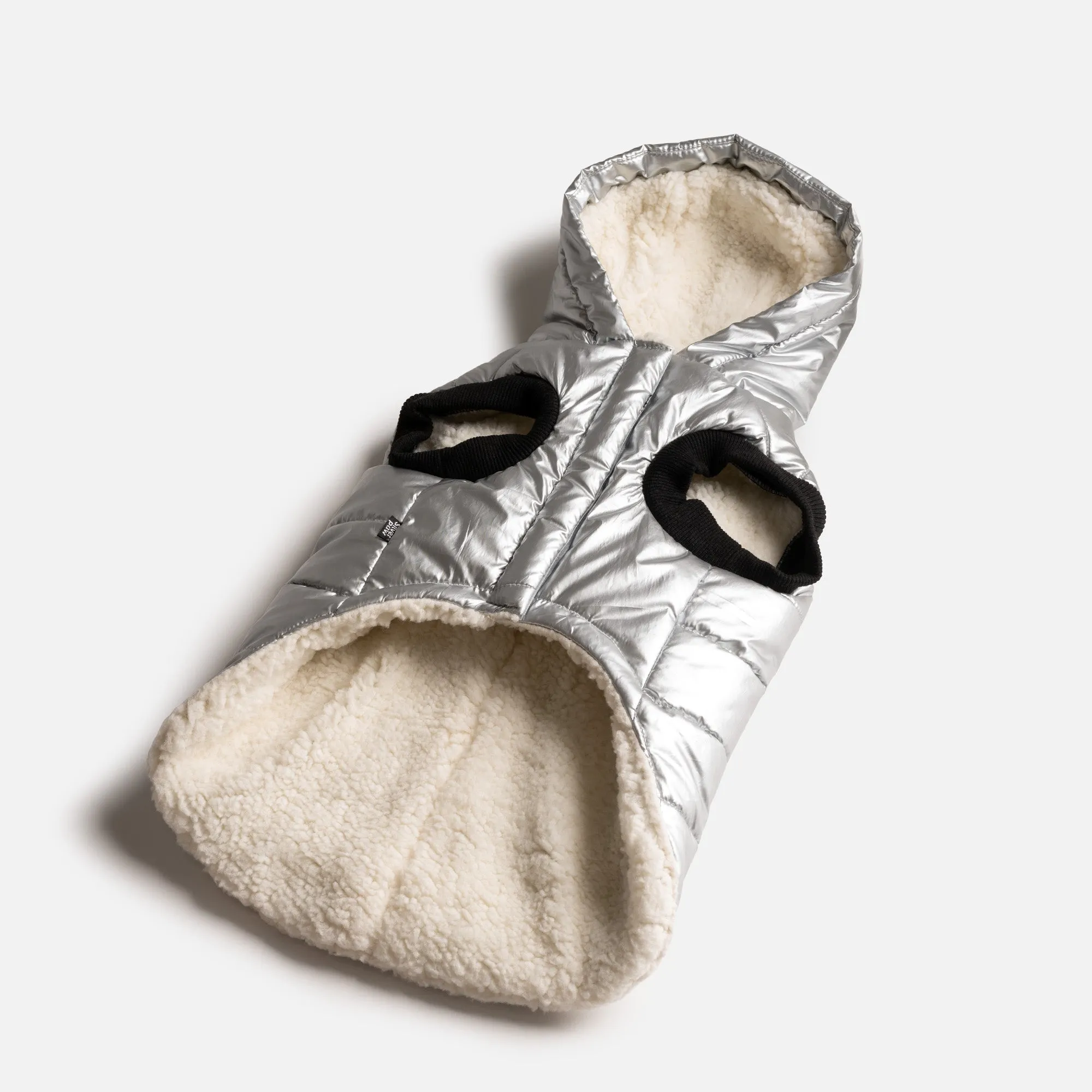 ✨ Emma Dog Jacket – Shiny Silver Water-Resistant Winter Coat with Sherpa Lining