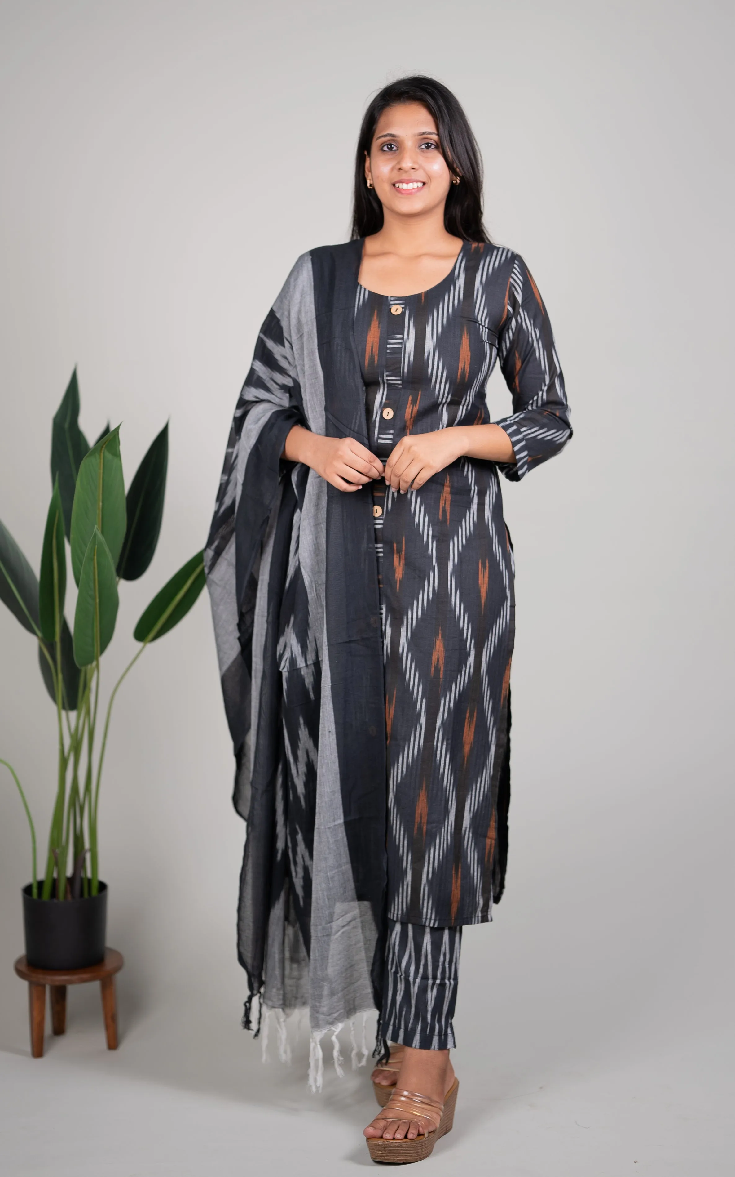 Henley Black (Kurti Pant Dupatta)