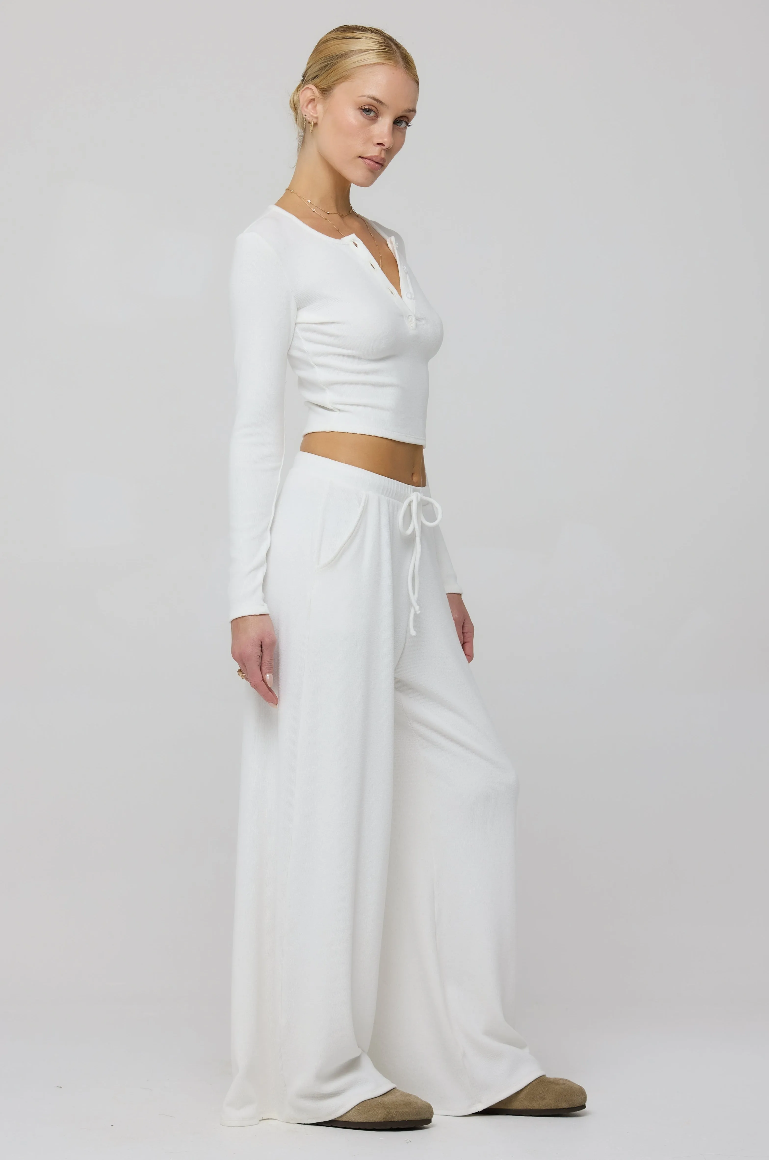 Henley Rib in White